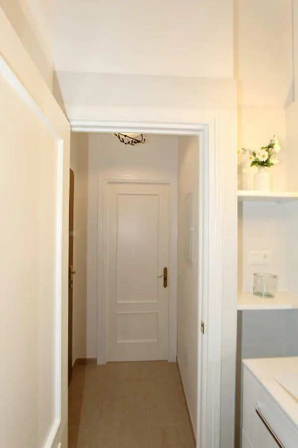 Apartamento Ollerias Malaga Apartment